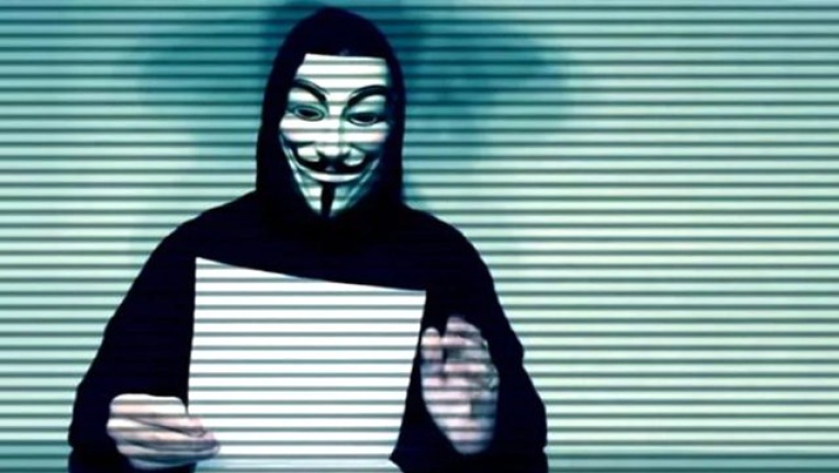 Ünlü hacker grubu Anonymous polis telsizlerini ele geçirdiler