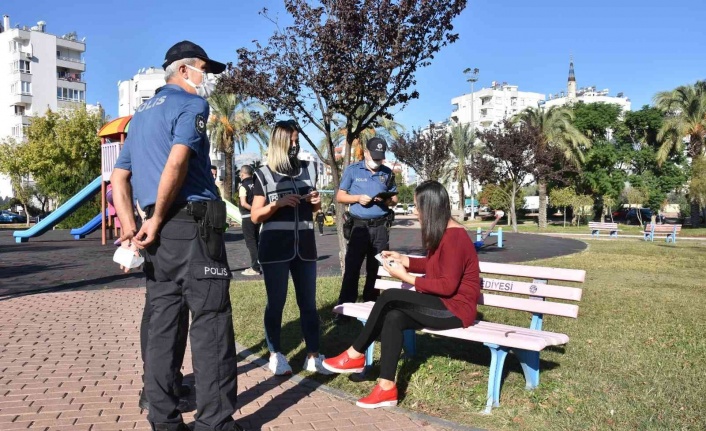 Antalya’da 238 polisle servis araçları ve okul çevrelerine denetim