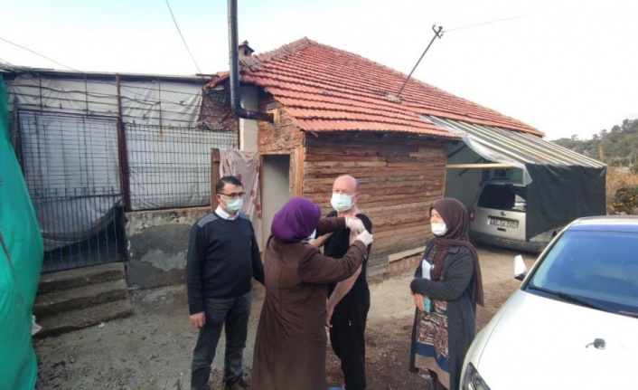 Kumluca’nın uzak mahallelerine evde aşı hizmeti verilecek