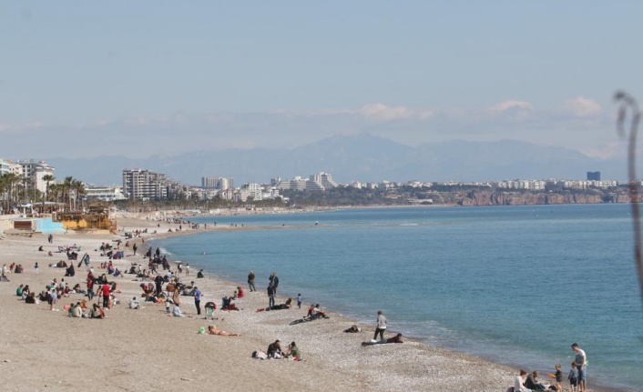 Antalya’da Şubat ayında sahil keyfi