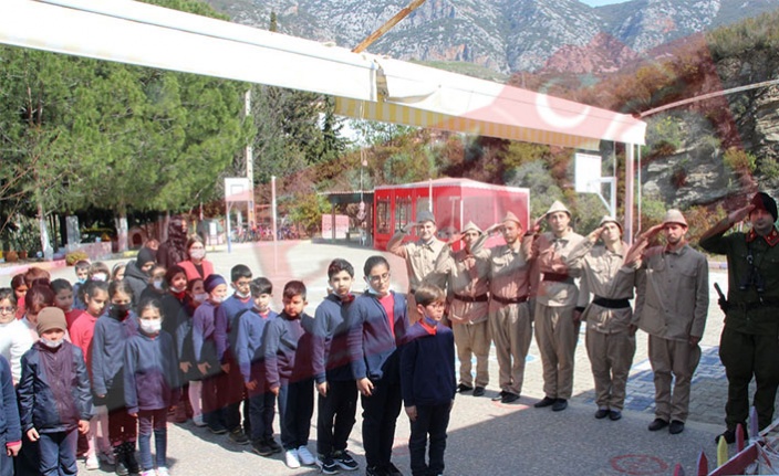 Alanya'da Çanakkale Zaferi kutlamasında duygusal anlar