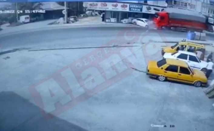 Alanya’da şerit ihlali yapan otomobil ile TIR çarpıştı: 1 ölü