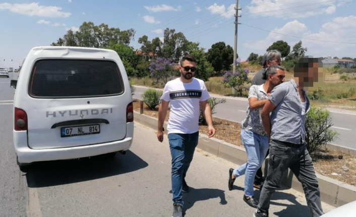 Alanya’dan çalınan panelvan Antalya'ya götürülürken ele geçirildi