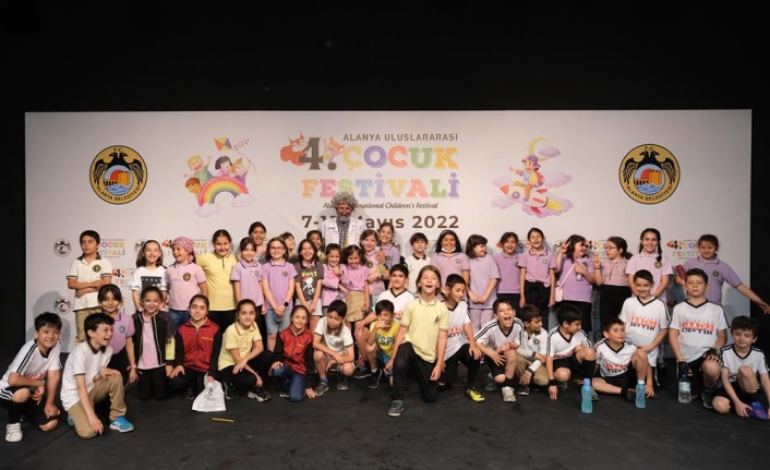 Uluslararası Çocuk Festivali renkli etkinliklerle devam ediyor