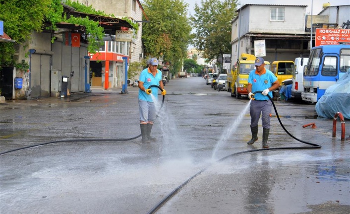 Alanya Belediyesi’nden sanayide hafta sonu temizliği