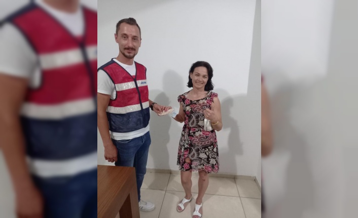 Alanya'da turistin parasını gasp eden şüpheli yakalandı