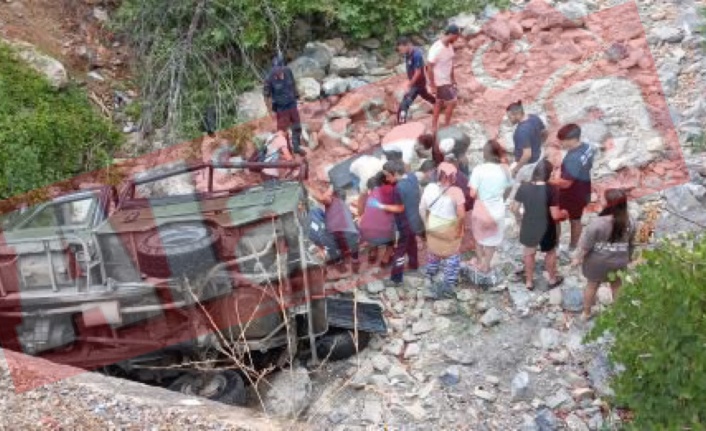 Alanya’da turistleri taşıyan safari cipi şarampole yuvarlandı: 7 yaralı