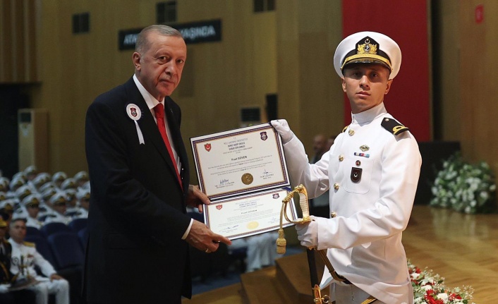 Alanyalı öğrenciye Cumhurbaşkanı Erdoğan’dan plaket 