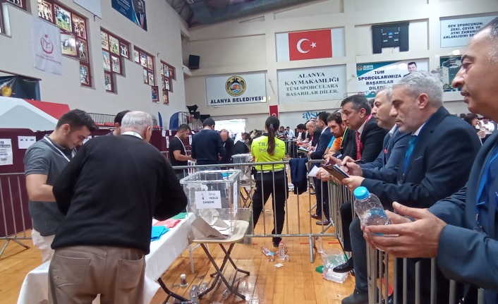 NEFESLER TUTULDU | ALTSO seçimlerinde oy sayımı başladı | VİDEO HABER