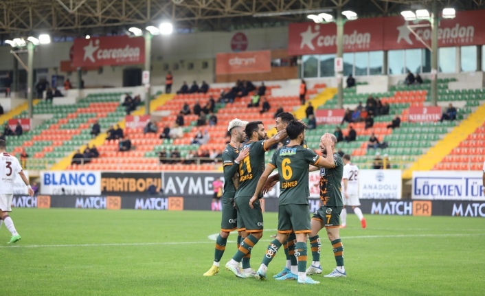 Alanyaspor, Salernitana’yı hazırlık maçında 3-1’lik skorla mağlup etti