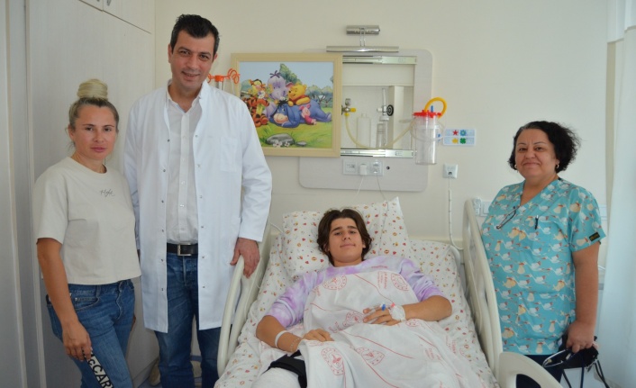 Ukraynalı hasta Alanya EAH’ta şifa buldu
