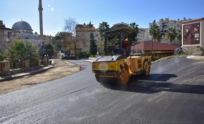 Alanya'da Hacet Dere Sokak yeni asfaltla buluştu