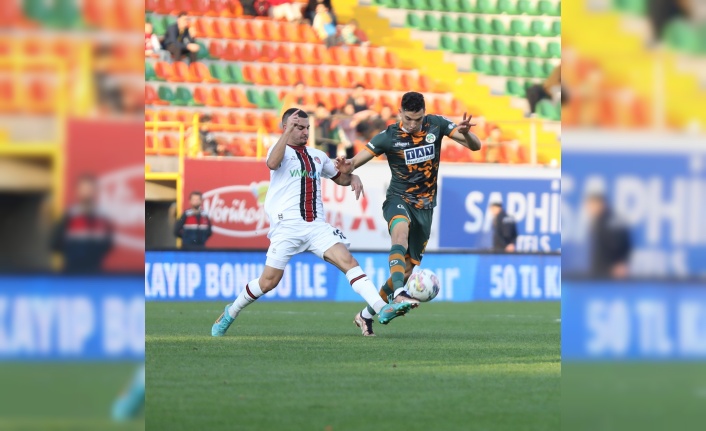 Alanyaspor, Fatih Karagümrük maçında bir puana razı oldu