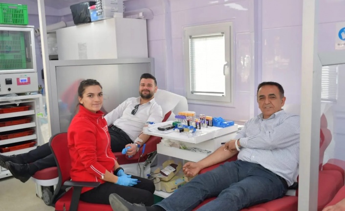MHP ve Ülkü Ocakları’ndan kan bağışı