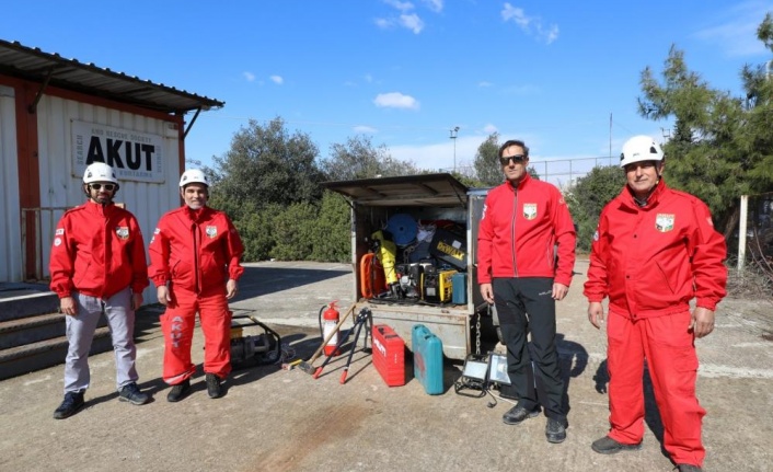Akdeniz Üniversitesi deprem bölgesine merhem olmaya çalışıyor