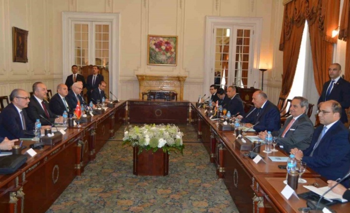 Bakan Çavuşoğlu, Mısırlı mevkidaşı Shoukry ile heyetlerarası görüşmeye katıldı