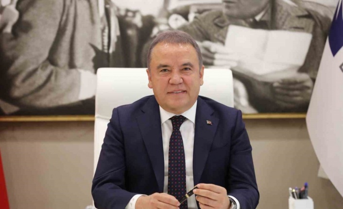 Başkan Böcek, Atatürk'ün Antalya'ya gelişinin 93'üncü yılını kutladı