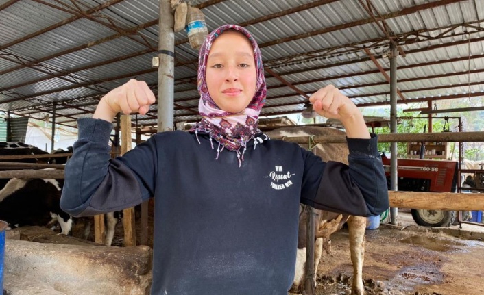 15 yaşındaki Ayşe'den bilek güreşi şampiyonası için sıra dışı antrenman yöntemleri