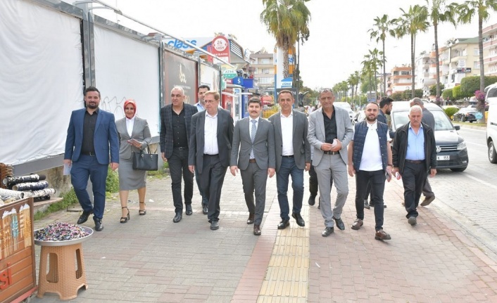 Oğuzhan Çelik, Atatürk Caddesi esnafından destek istedi 
