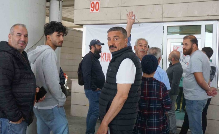 Edirne’de yurt dışı seçmenlerin oy kullanma işlemi devam ediyor