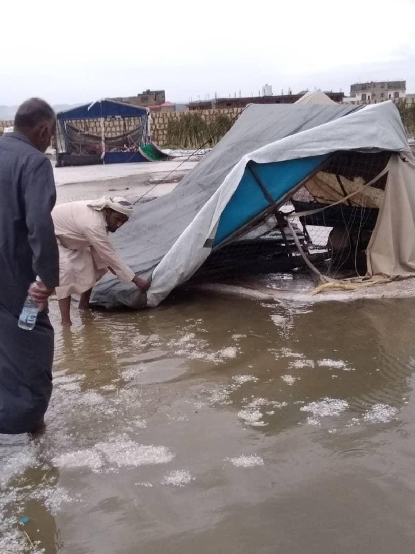 Mülteci kamplarında sel felaketi