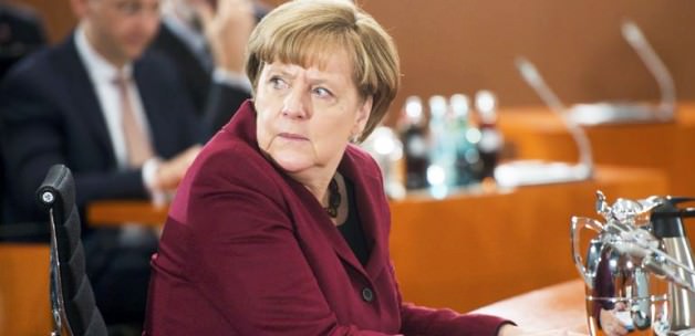 Time dergisi Merkel'i 'Yılın Kişisi' seçti