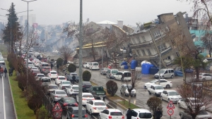 İkinci deprem Adıyaman'daki binaları böyle salladı