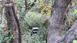 Alanya’da korkutan kaza | Otomobil uçuruma yuvarlandı: 2 yaralı